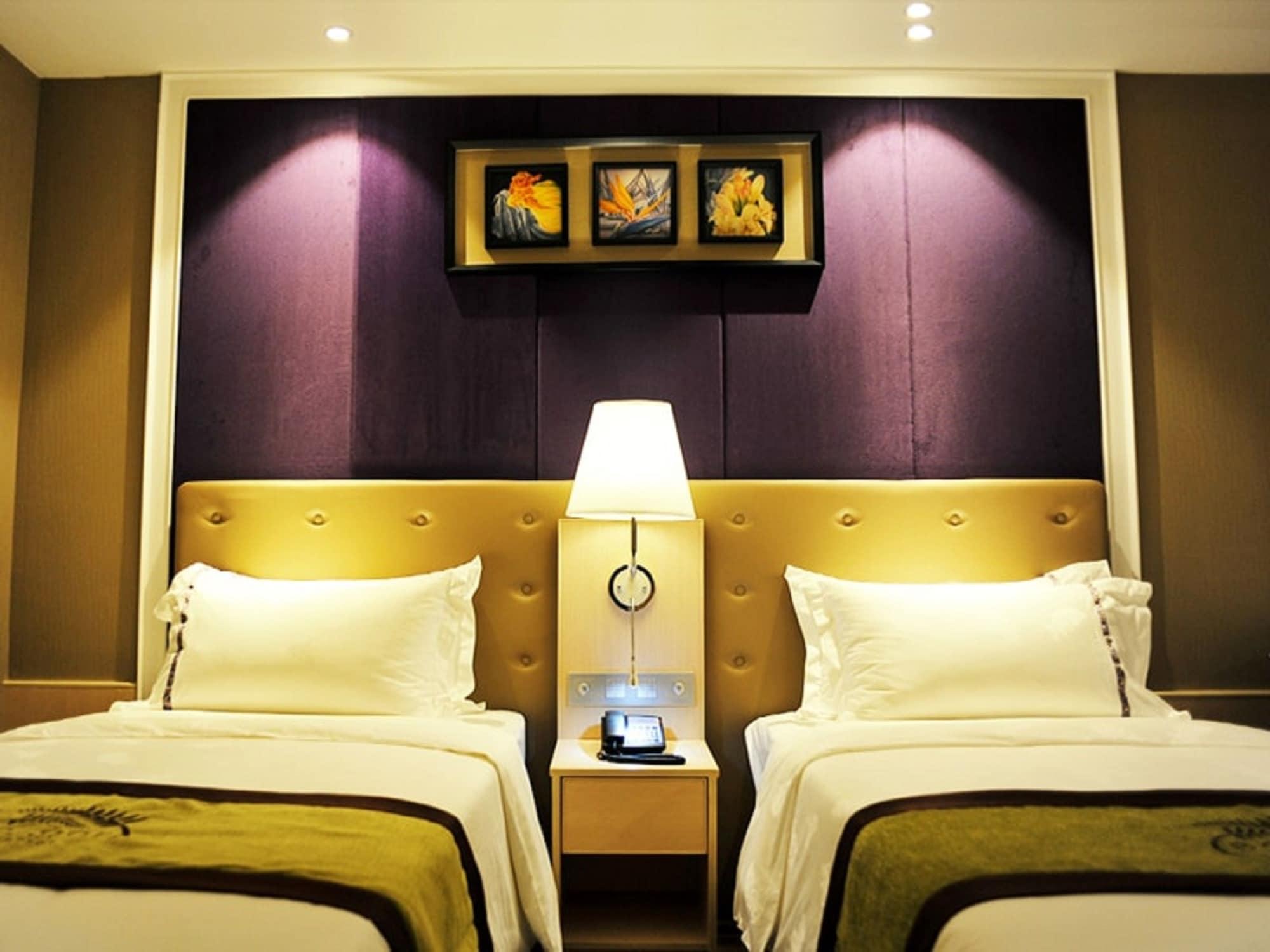 The Bazaar Hotel Bangkok Extérieur photo