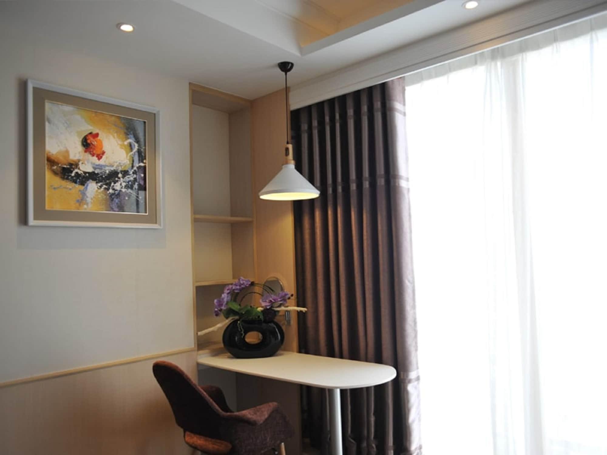 The Bazaar Hotel Bangkok Extérieur photo
