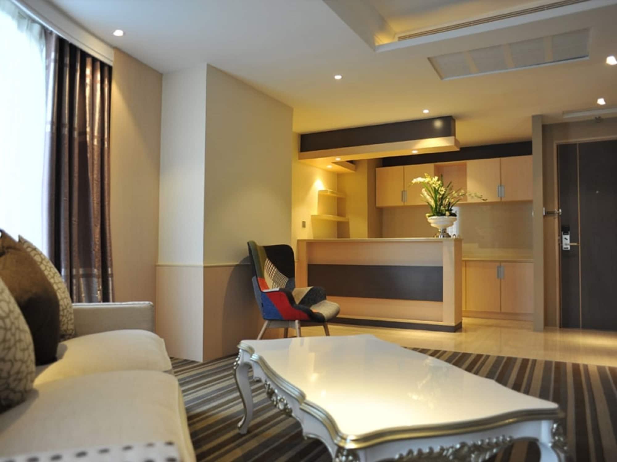 The Bazaar Hotel Bangkok Extérieur photo
