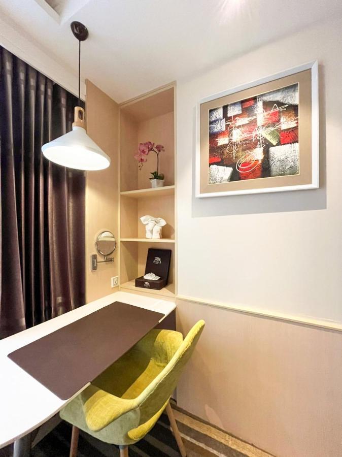The Bazaar Hotel Bangkok Extérieur photo