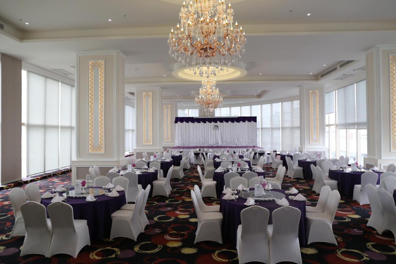 The Bazaar Hotel Bangkok Extérieur photo