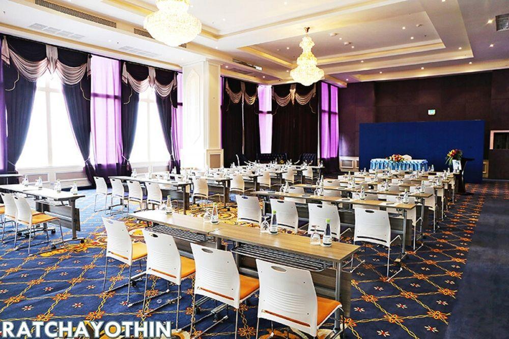 The Bazaar Hotel Bangkok Extérieur photo