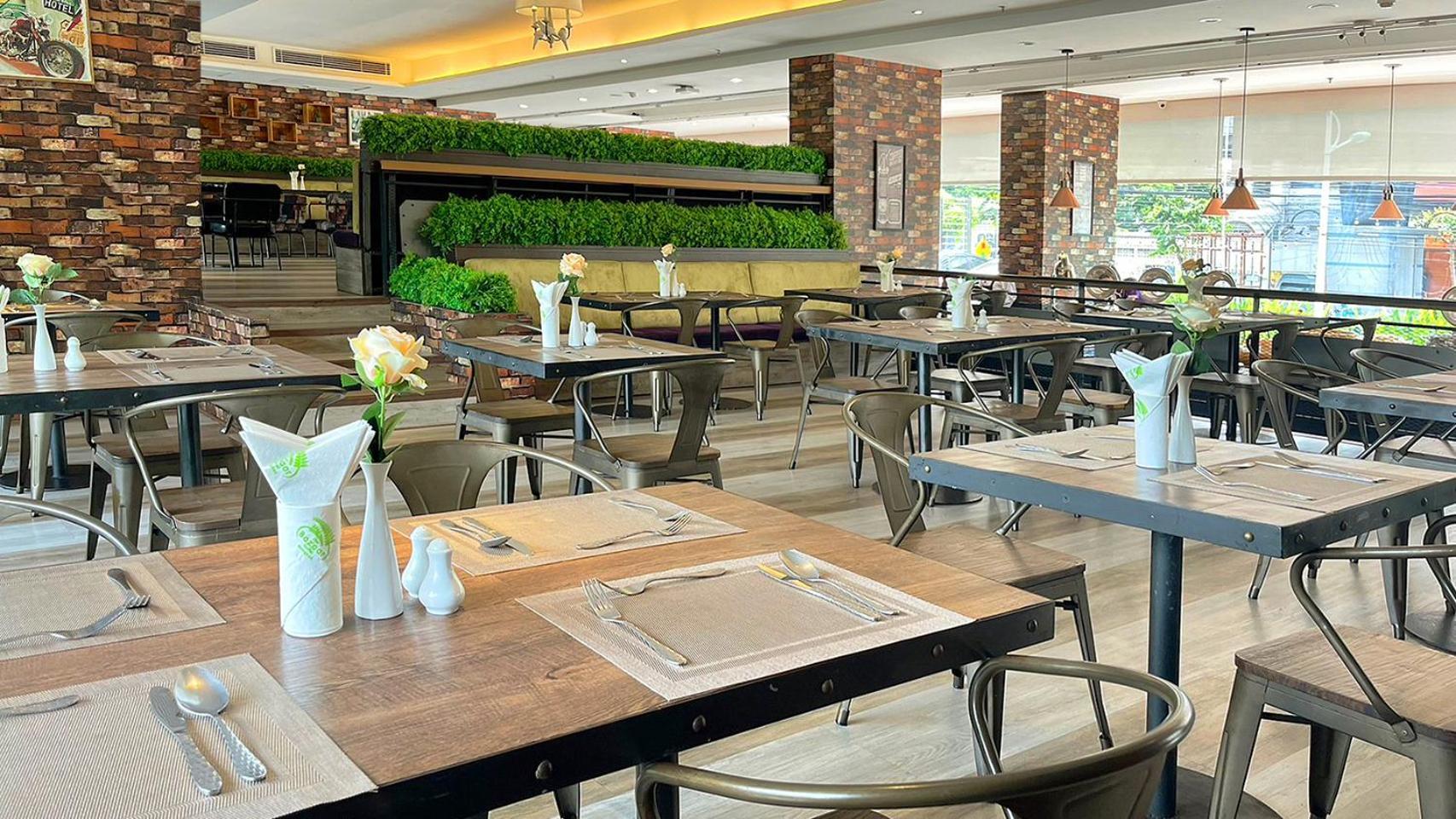 The Bazaar Hotel Bangkok Extérieur photo