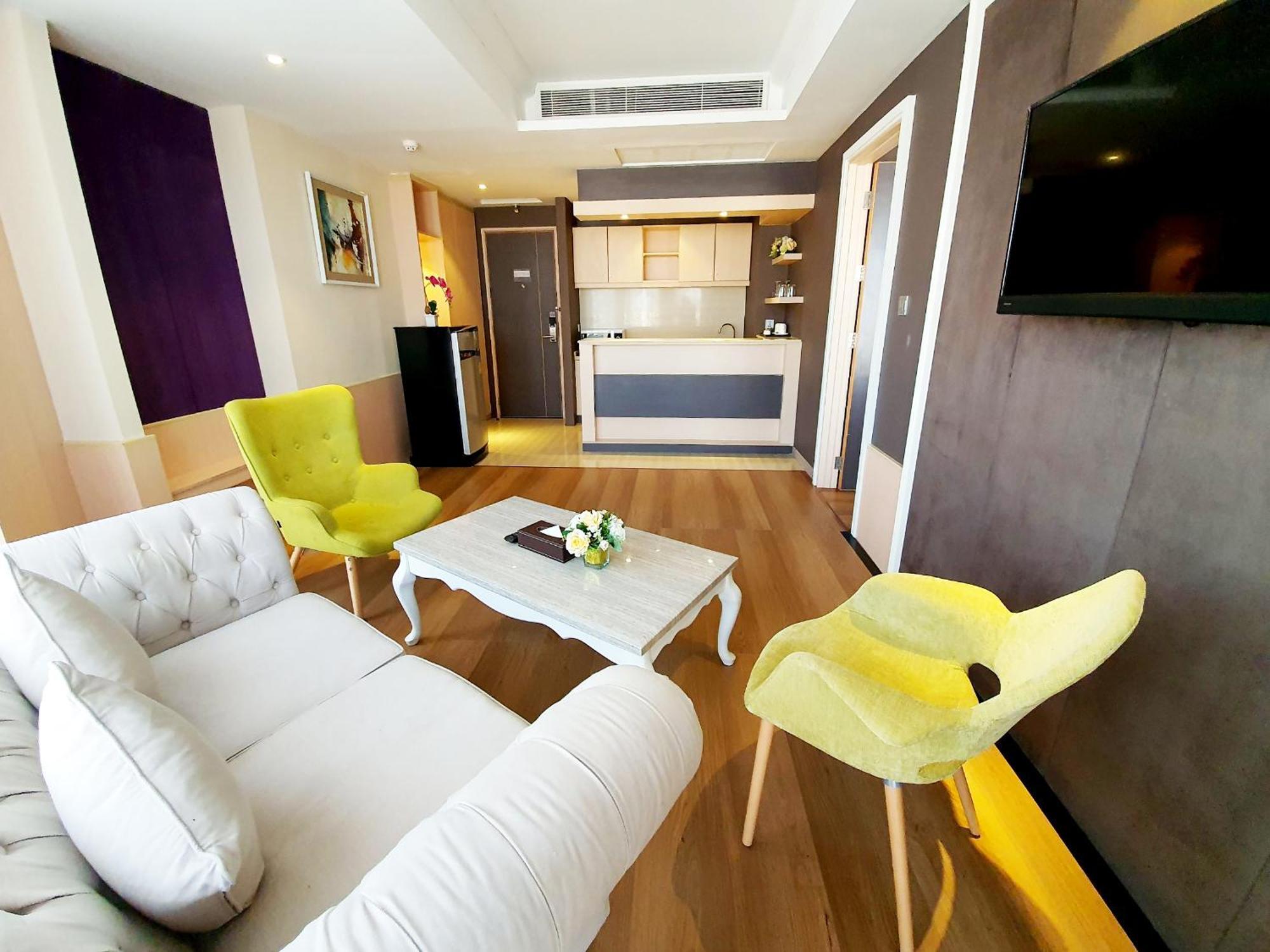 The Bazaar Hotel Bangkok Extérieur photo
