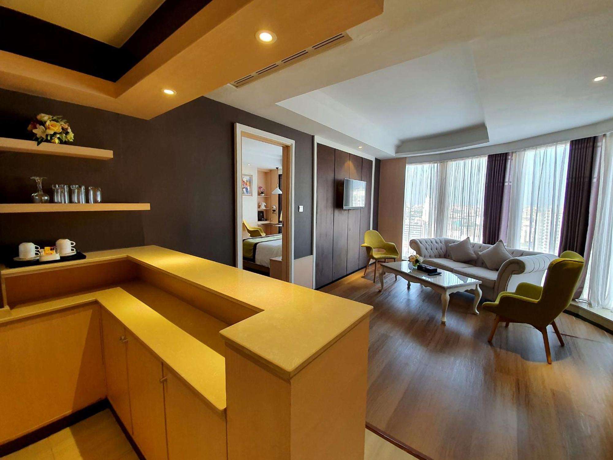 The Bazaar Hotel Bangkok Extérieur photo